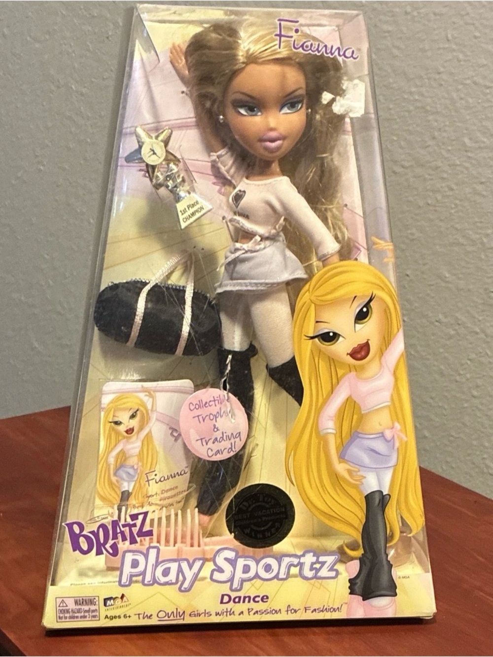 Fianna Play Sportz Dance Doll - Black & White Outfit